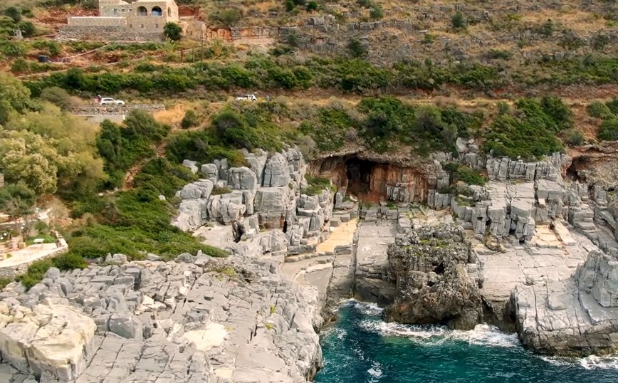 Large coastal area of Mani declared archaeological site