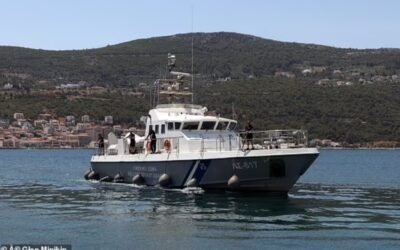 Yacht runs aground near Stoupa
